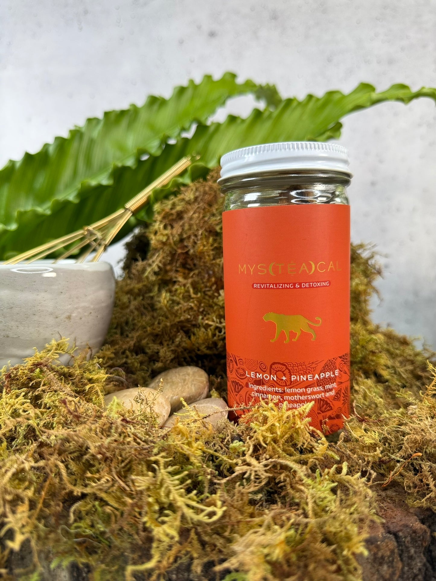 LEMONGRASS + PINEAPPLE