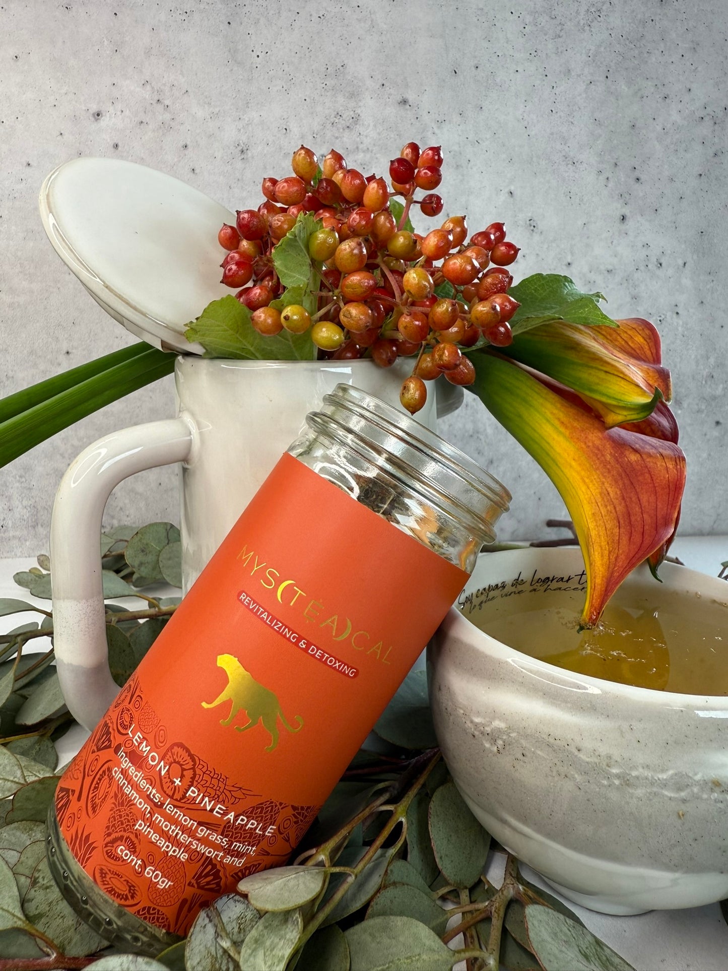 LEMONGRASS + PINEAPPLE